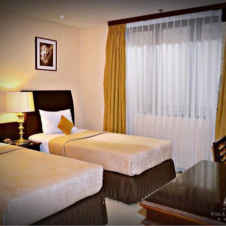 The Palais Hotel Dago バンドゥン エクステリア 写真