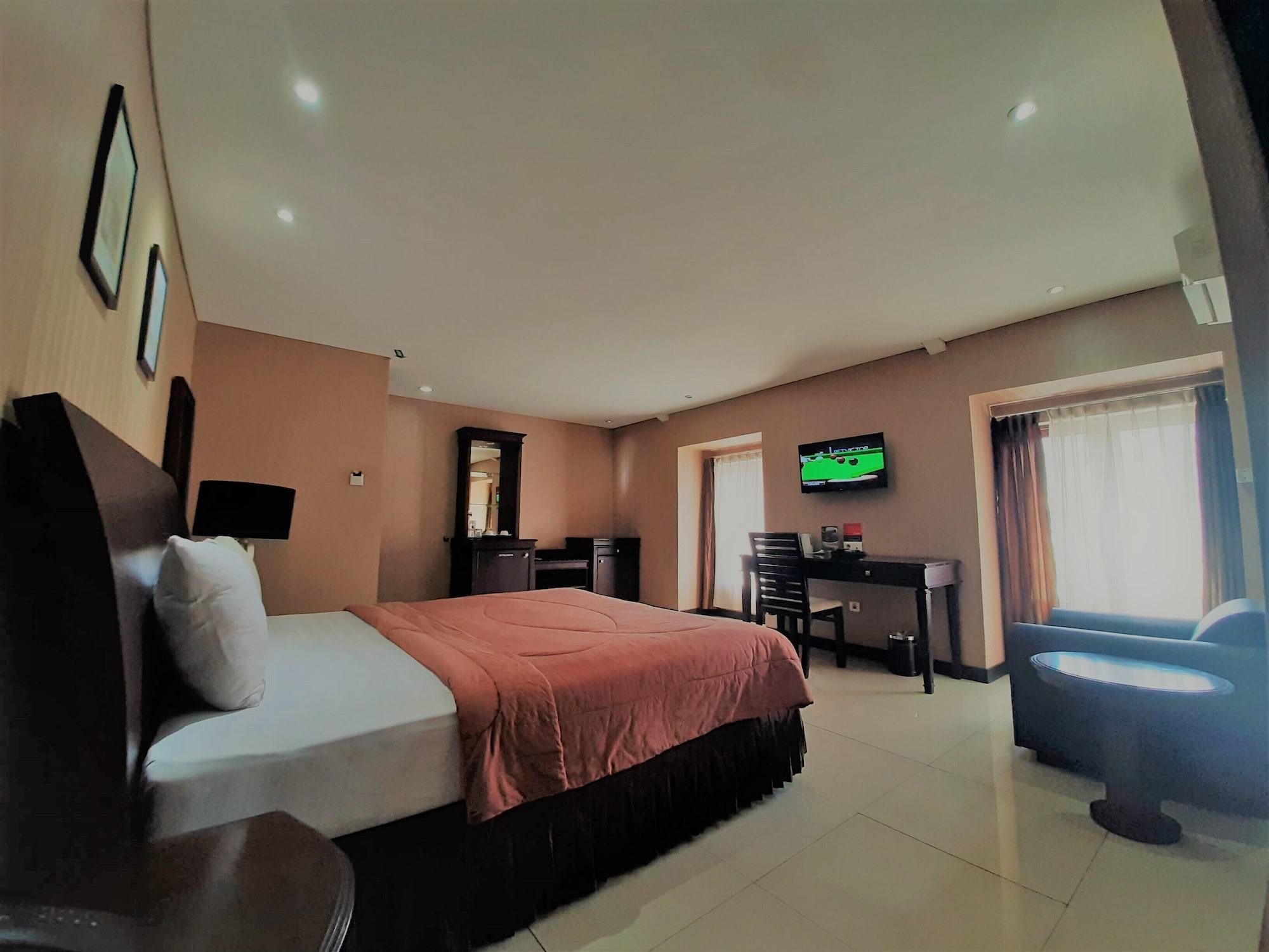 The Palais Hotel Dago バンドゥン エクステリア 写真