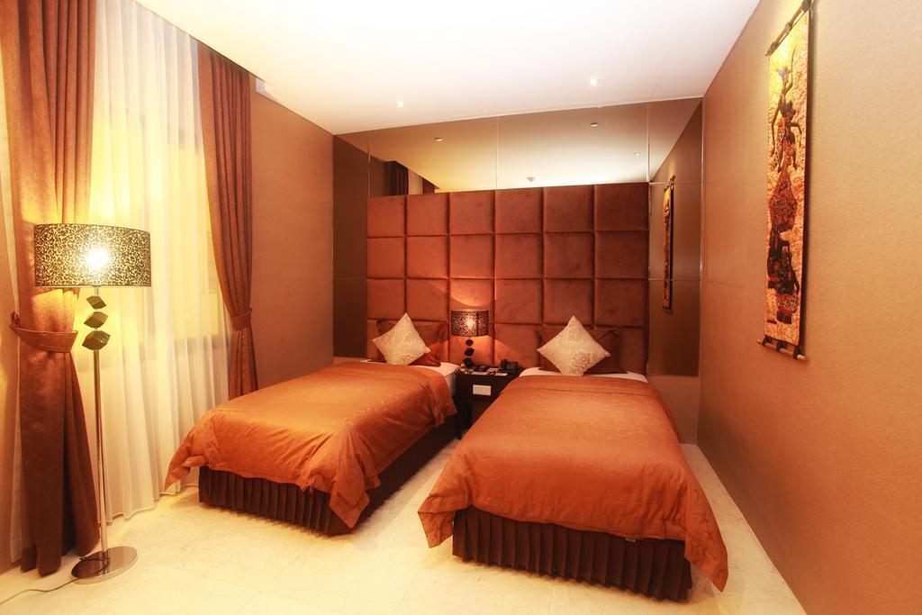 The Palais Hotel Dago バンドゥン エクステリア 写真
